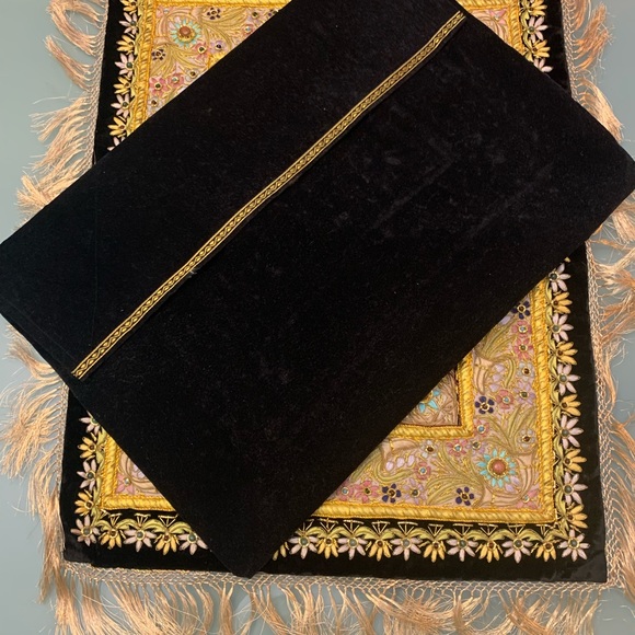 Jewel carpet handmade with velvet vase - Picture 10 of 15